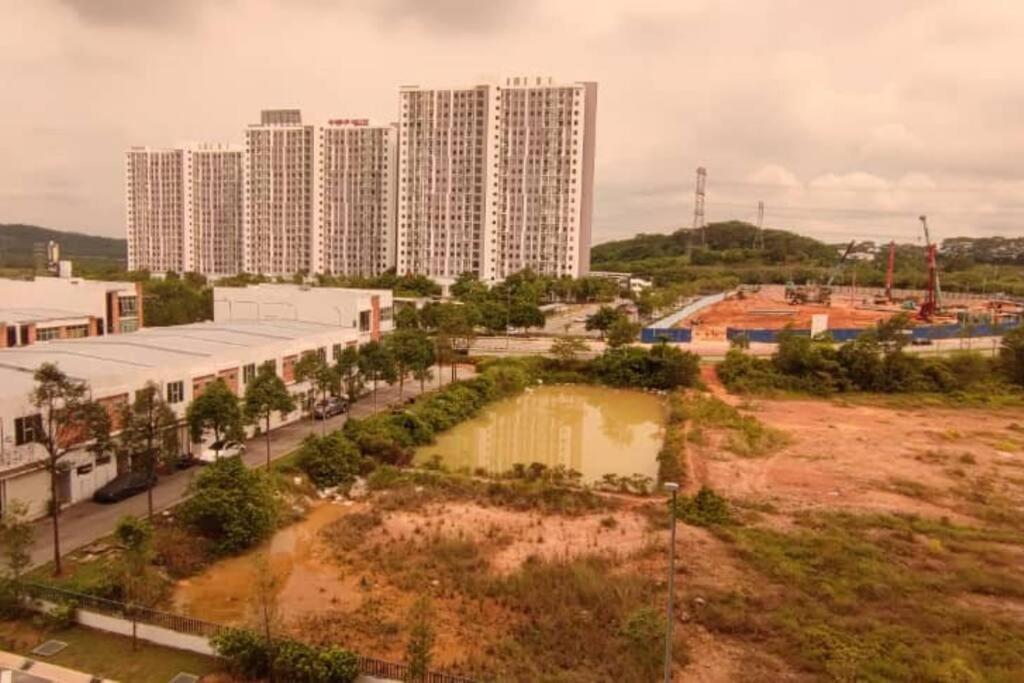 Hzb301-Selfcheck-In-Wi-Fi- Netflix- Parking- Pool-2 Bedroom- Klia, 7099 Sepang Exterior photo