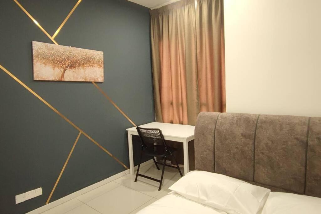 Hzb301-Selfcheck-In-Wi-Fi- Netflix- Parking- Pool-2 Bedroom- Klia, 7099 Sepang Exterior photo