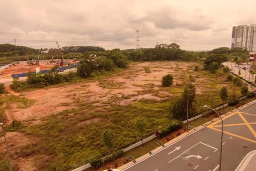 Hzb301-Selfcheck-In-Wi-Fi- Netflix- Parking- Pool-2 Bedroom- Klia, 7099 Sepang Exterior photo